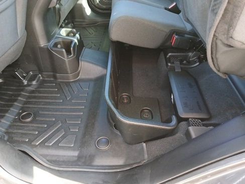 Used 2025 Jeep Gladiator Sport image 36