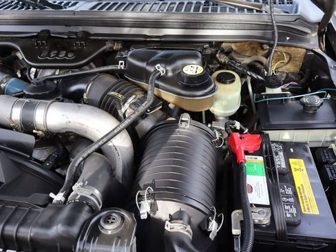 Used 2003 Ford F350 Lariat image 38