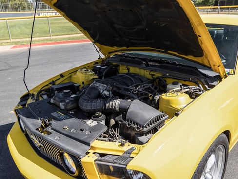Used 2006 Ford Mustang GT Premium RWD image 16