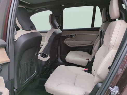 New 2026 Volvo XC90 B6 Plus image 12