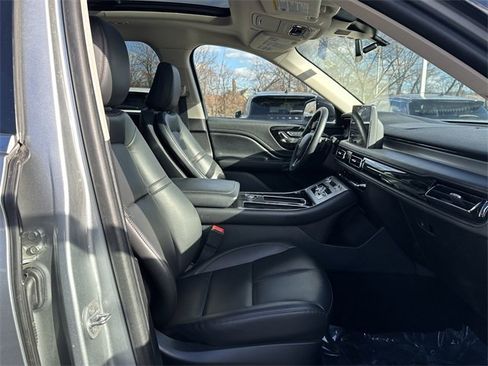 Certified 2023 Lincoln Aviator AWD w/ Premium Package image 28