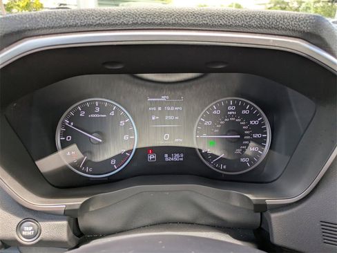 Used 2023 Subaru Ascent Premium w/ Convenience Package image 3