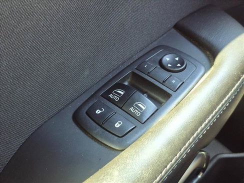 Used 2018 Dodge Challenger R/T RWD image 13