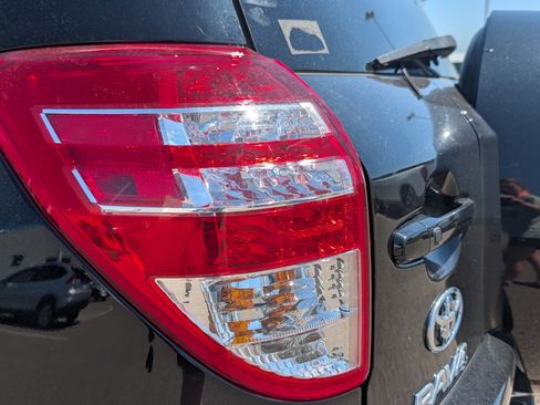 Used 2012 Toyota RAV4 Limited w/ Premium Plus Value Pkg AWD/4WD image 5