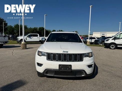 Used 2017 Jeep Grand Cherokee Limited AWD/4WD image 3