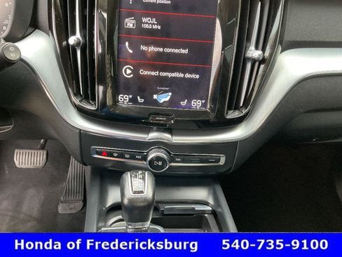 Used 2018 Volvo XC60 T6 Momentum w/ Advanced Package AWD/4WD image 41