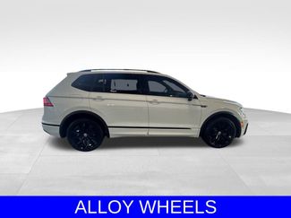 Used 2021 Volkswagen Tiguan SE R-Line video 3
