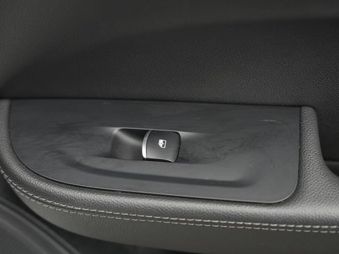 Used 2017 Alfa Romeo Giulia AWD image 36