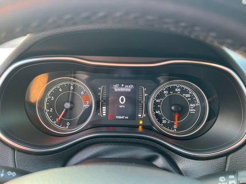 Used 2019 Jeep Cherokee Latitude w/ Cold Weather Group AWD/4WD image 13