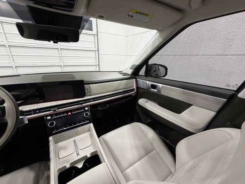 Used 2025 Hyundai Santa Fe Calligraphy AWD/4WD image 40