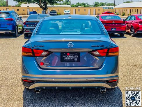 Used 2022 Nissan Altima 2.5 SR w/ Midnight Edition Package FWD image 7