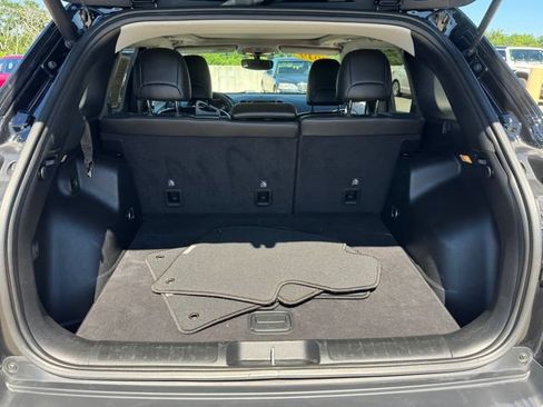 Used 2019 Jeep Cherokee Limited AWD/4WD image 13