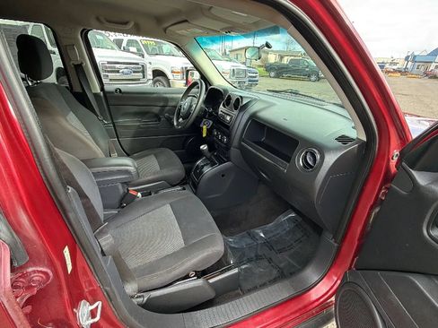 Used 2015 Jeep Patriot Sport AWD/4WD image 15