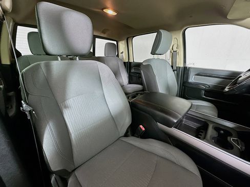 Used 2019 RAM 2500 Big Horn image 25