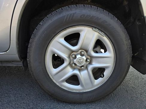 Used 2009 Toyota RAV4 4WD image 6