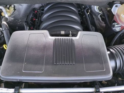 Used 2021 Chevrolet Tahoe Z71 image 31