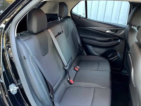 Used 2022 Buick Encore GX Select w/ Sport Touring Package image 18