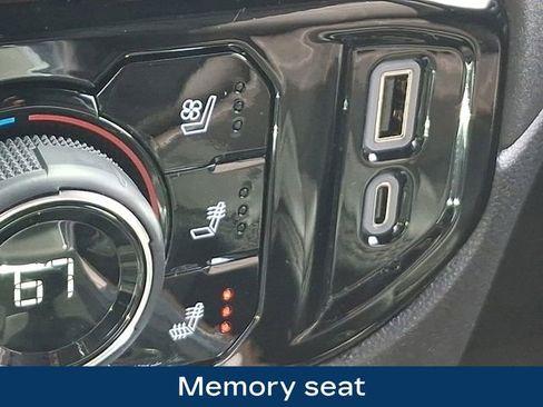 Used 2026 Chevrolet Silverado 1500 High Country w/ Midnight Edition AWD/4WD image 14