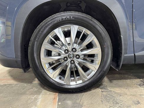 Used 2024 Toyota Grand Highlander AWD image 10