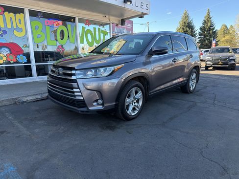 Used 2018 Toyota Highlander Limited image 2