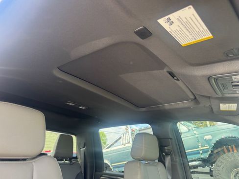 Used 2025 Chevrolet Silverado 2500 ZR2 w/ Technology Package image 7