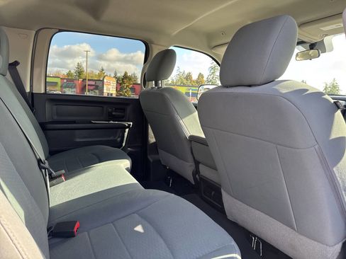 Used 2018 RAM 2500 Tradesman w/ Chrome Appearance Group image 19