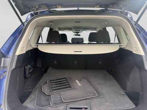 Used 2023 Nissan Rogue S AWD/4WD image 19