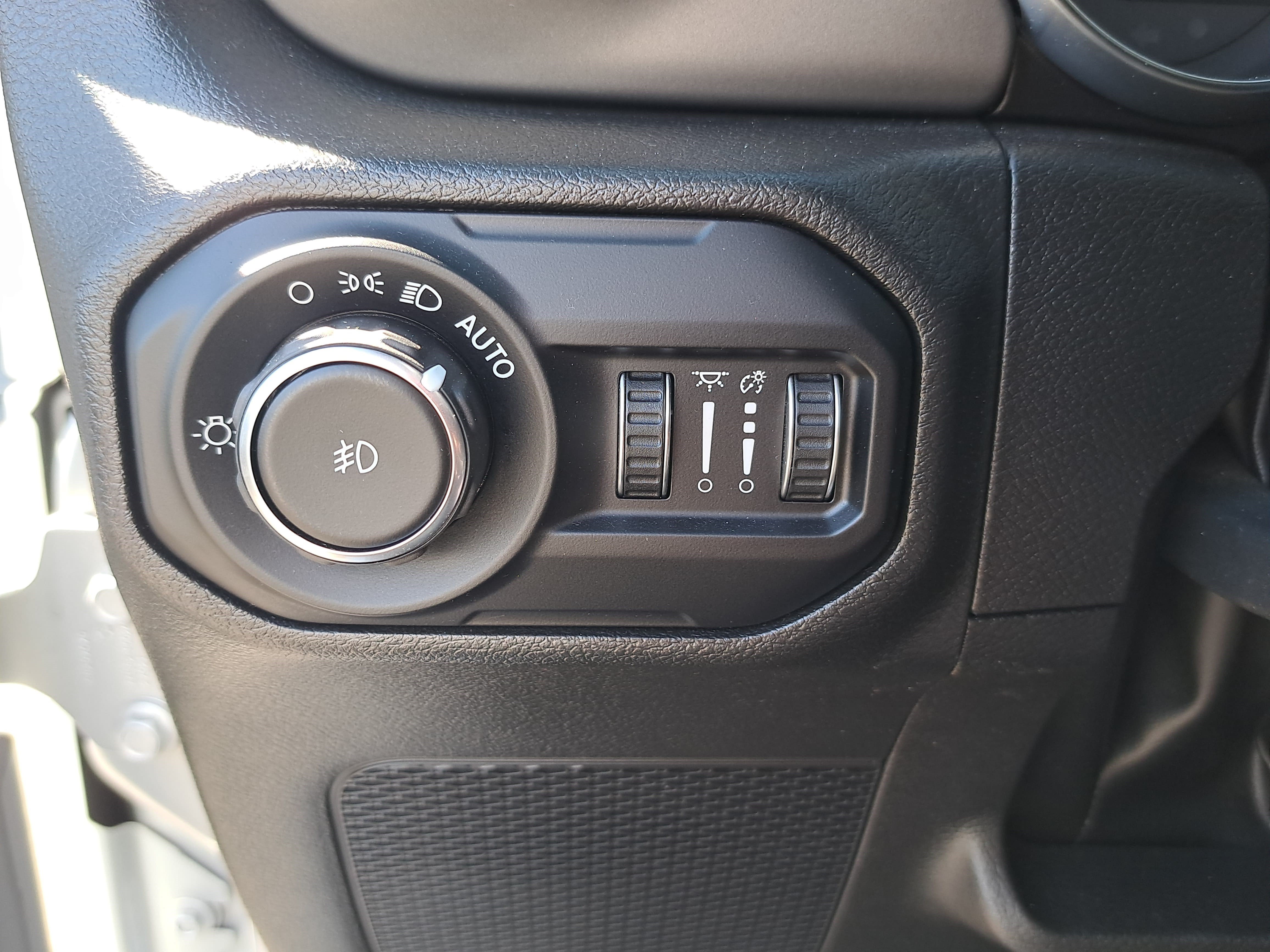 Used 2022 Jeep Wrangler Unlimited Sport AWD/4WD image 24