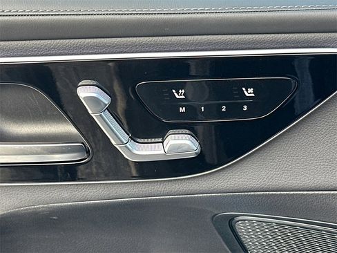 Certified 2025 Mercedes-Benz GLC 300 image 11