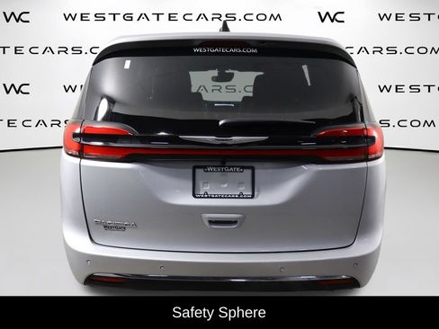 New 2026 Chrysler Pacifica Select FWD image 4