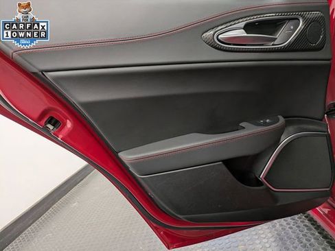 Used 2023 Alfa Romeo Giulia Estrema image 24