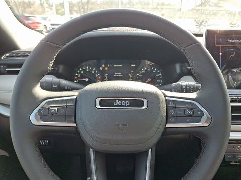 New 2026 Jeep Compass Limited image 8