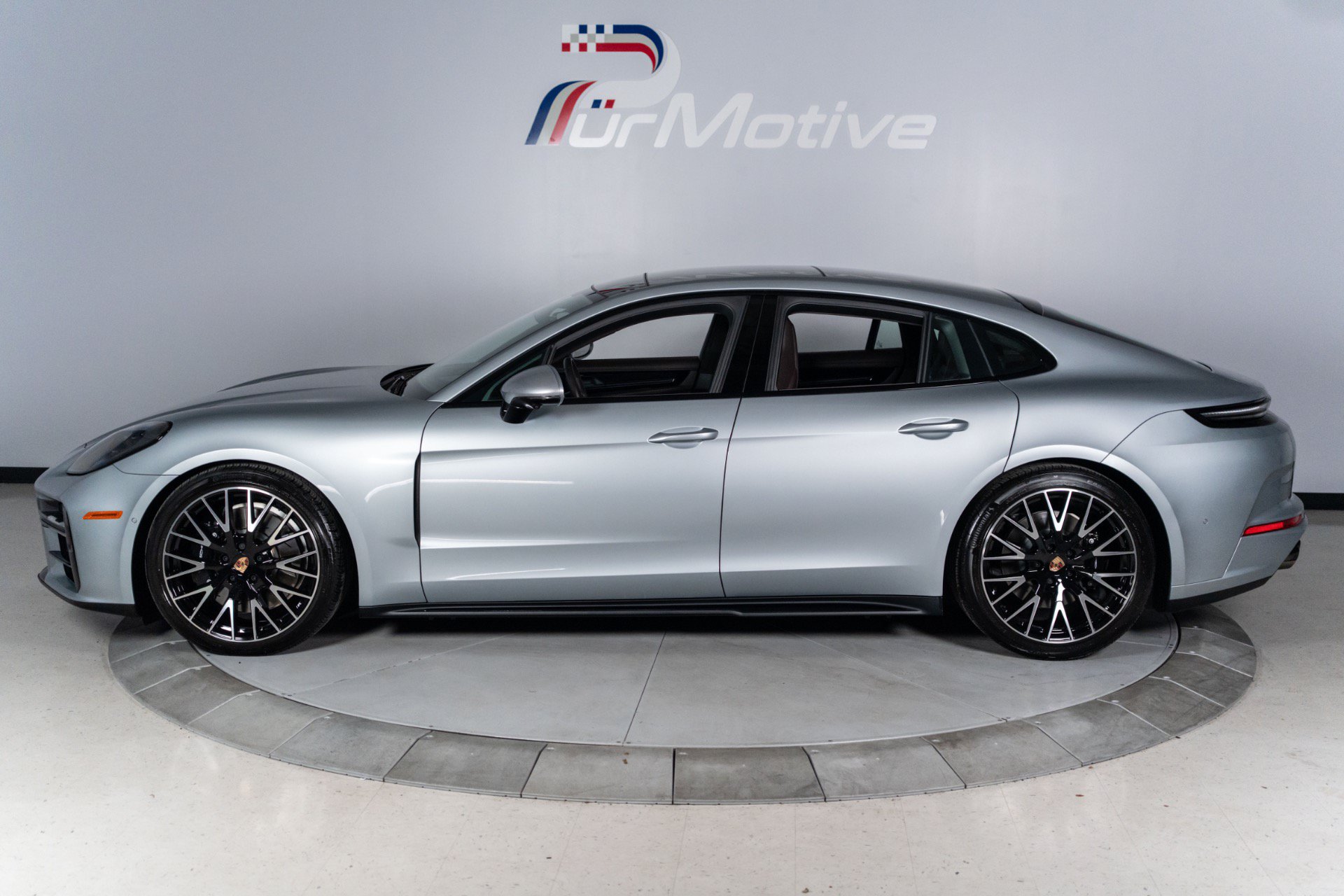 Used 2026 Porsche Panamera GTS AWD/4WD image 4