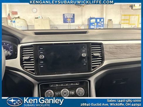 Used 2022 Volkswagen Atlas Cross Sport SE AWD/4WD image 12