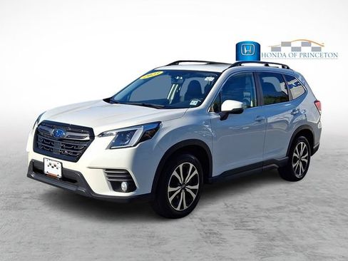 Used 2023 Subaru Forester Limited AWD/4WD image 3