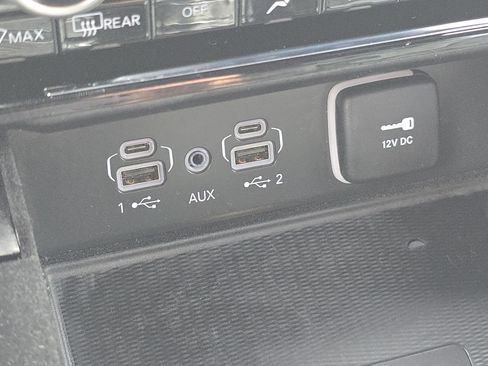 Used 2022 Jeep Grand Cherokee L Overland w/ Luxury Tech Group IV image 11