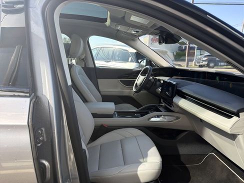 New 2026 Lincoln Nautilus Premier w/ Equipment Group 102A AWD/4WD image 7