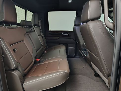 Used 2025 GMC Sierra 2500 Denali w/ Denali Reserve Package image 40