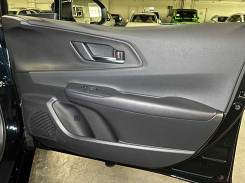 Used 2025 Toyota Prius AWD image 10