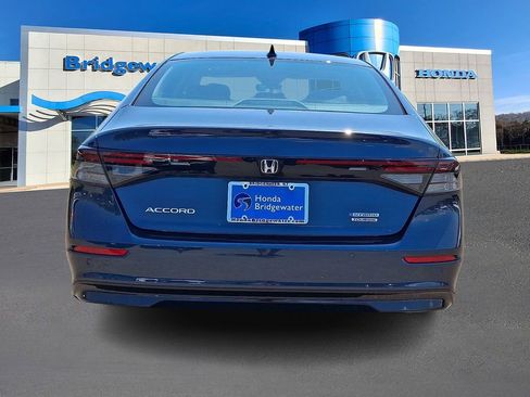 Used 2023 Honda Accord Touring image 5