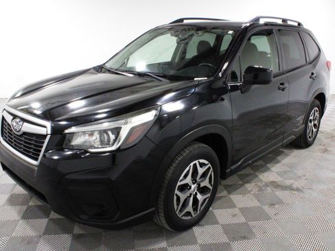 Used 2019 Subaru Forester Premium AWD/4WD image 31