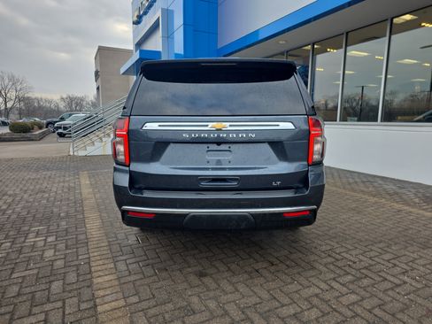 Used 2021 Chevrolet Suburban LT image 4