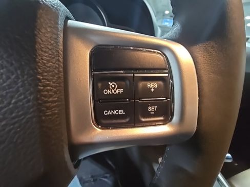 Used 2011 Dodge Challenger SRT8 image 14