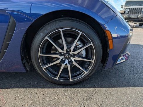 Used 2024 Toyota GR86 Base image 21