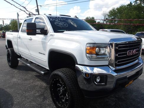 Used 2017 GMC Sierra 2500 SLE w/ HD SLE Preferred Plus Package AWD/4WD image 1