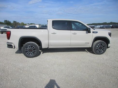 New 2026 GMC Sierra 1500 AT4 w/ AT4 Premium Package AWD/4WD image 3