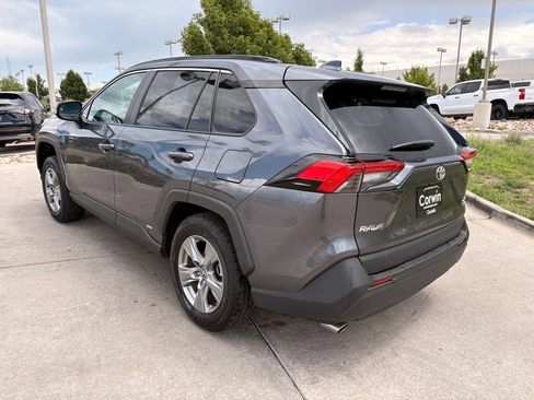 Used 2025 Toyota RAV4 XLE AWD/4WD image 5