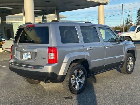 Used 2017 Jeep Patriot High Altitude image 2