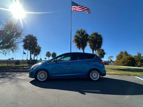 Used 2015 Ford C-MAX SEL w/ Equipment Group 302A image 41