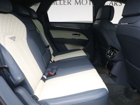 Certified 2021 Bentley Bentayga Speed image 31